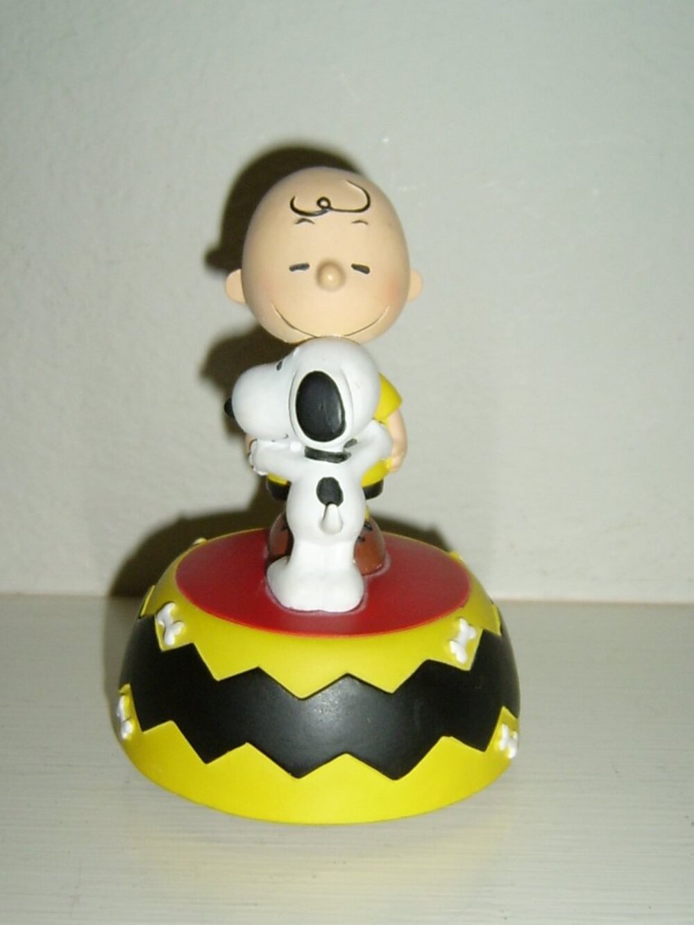 Westland Giftware Music Box Snoopy Friends Forever